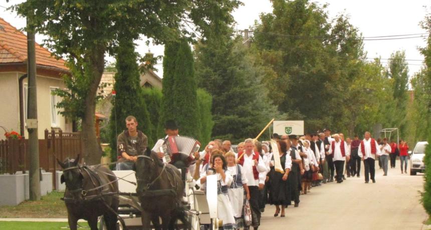 IX. Medzinárodný festival ľudovej hudby-„Pünkösdi fesztivál“